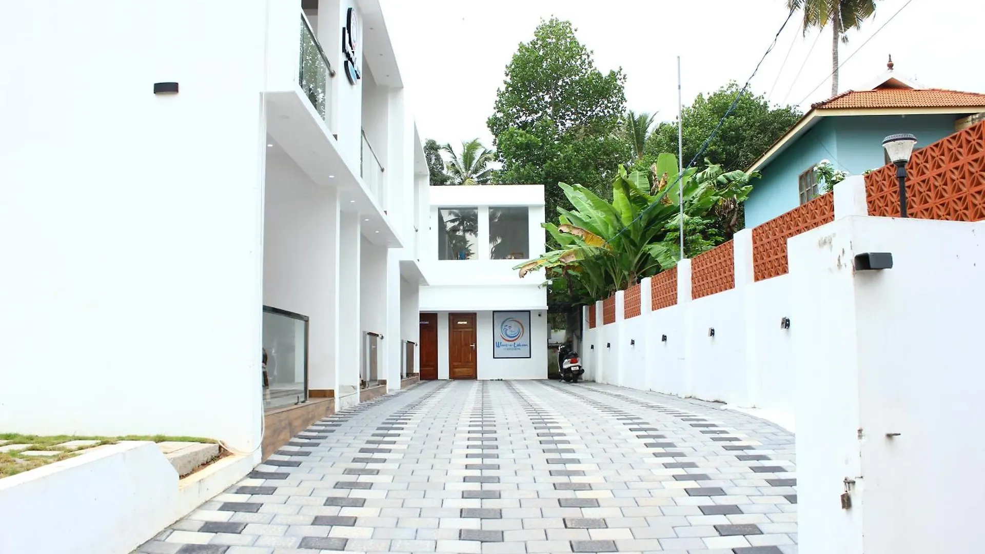 ורקלה Wavealokam Beach Retreat הודו